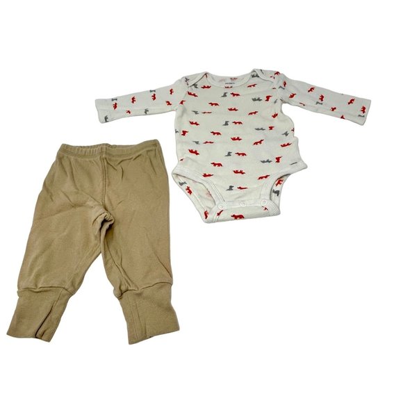 2 Baby Outfits - Sweatpants, Sweatshirt, & Thermal Body Suit‎ - Size 3 Month - Picture 2 of 7
